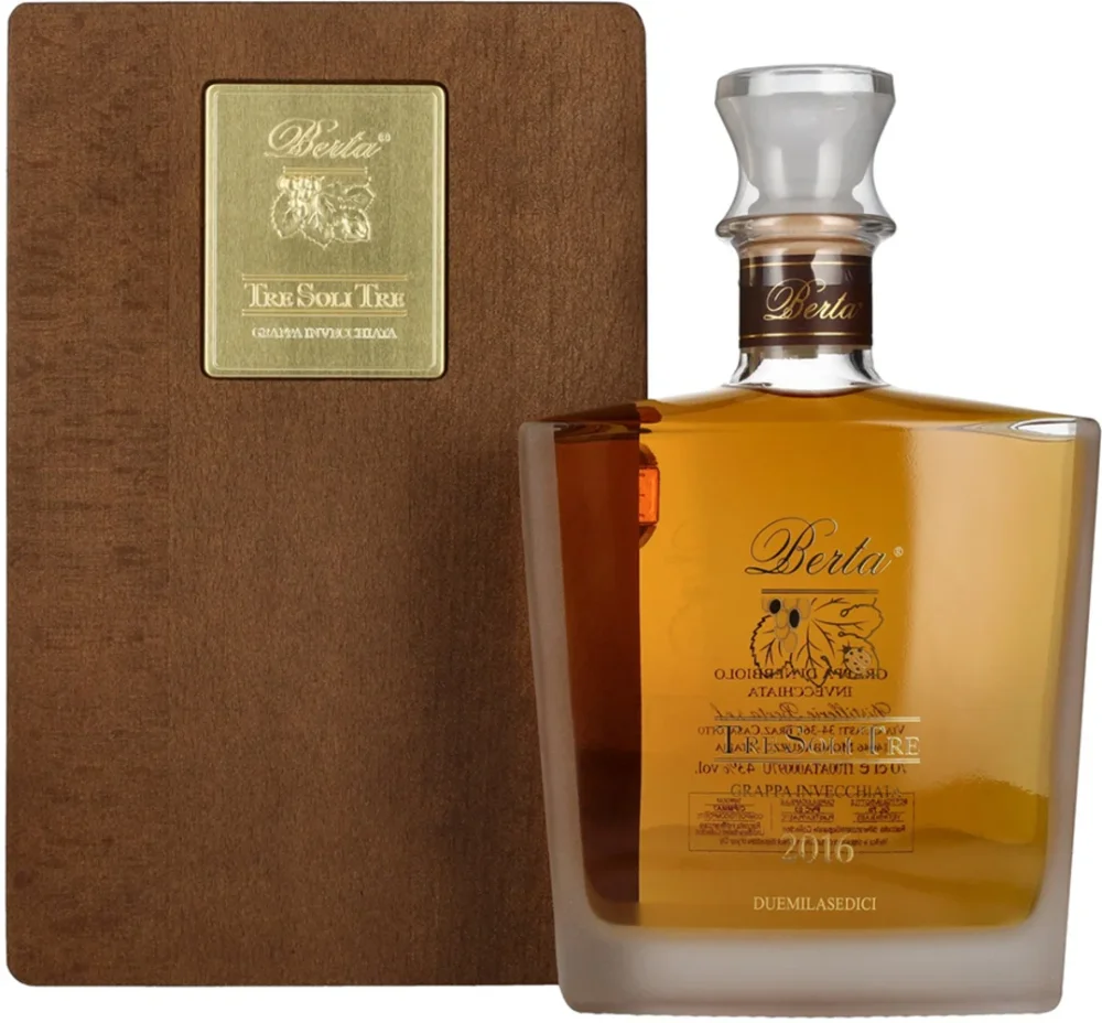 Voćna rakija Grappa Berta Tre Soli Tre 2016 poklon kutija 0,7 L